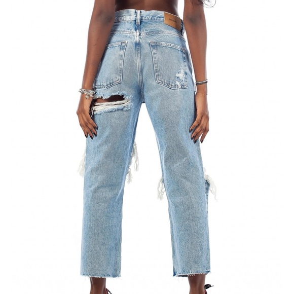 Light wash distressed diesel jeans - Picture 7 of 15